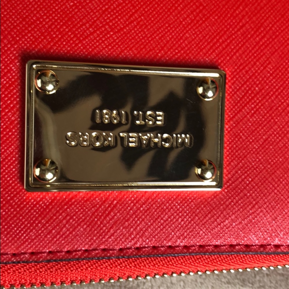 Michael Kors clutch - Picture 6 of 6
